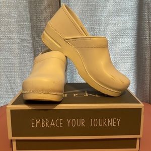 Dansko Professional White